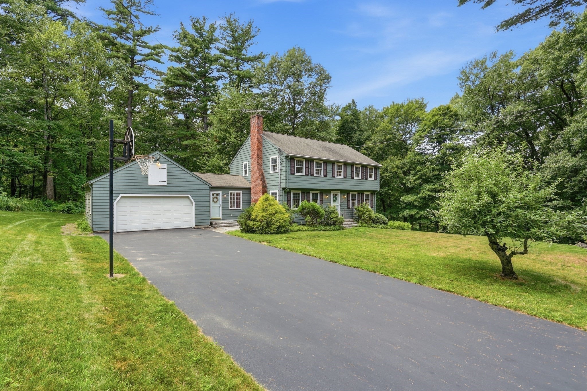 10 Beaver Dam Dr