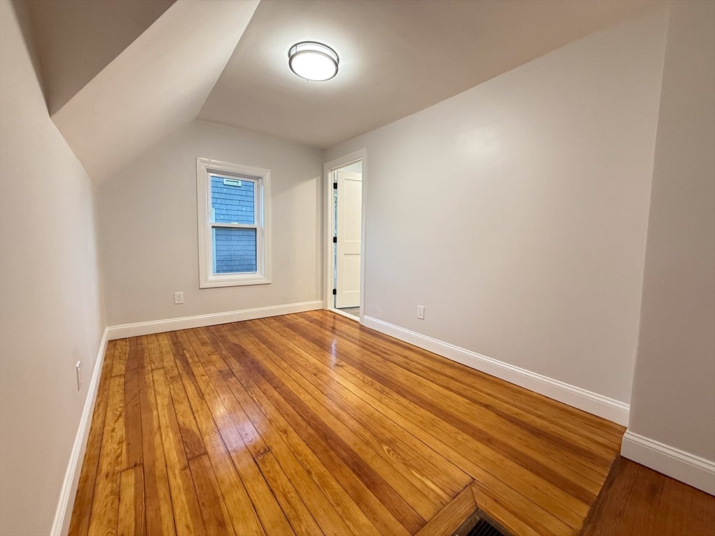 16 Willow Ave #3, Somerville, MA Photo #5