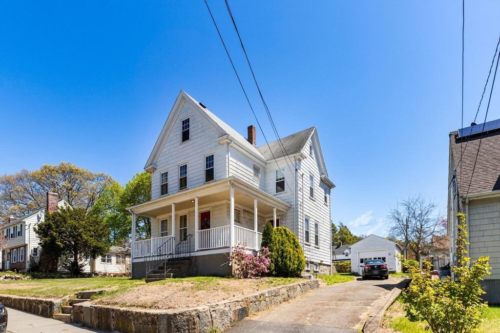 32 Grogan Ave