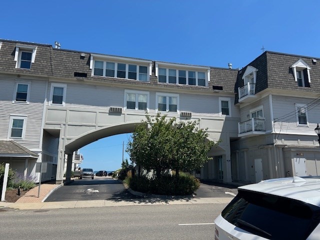 45 Hull Shore Dr 303