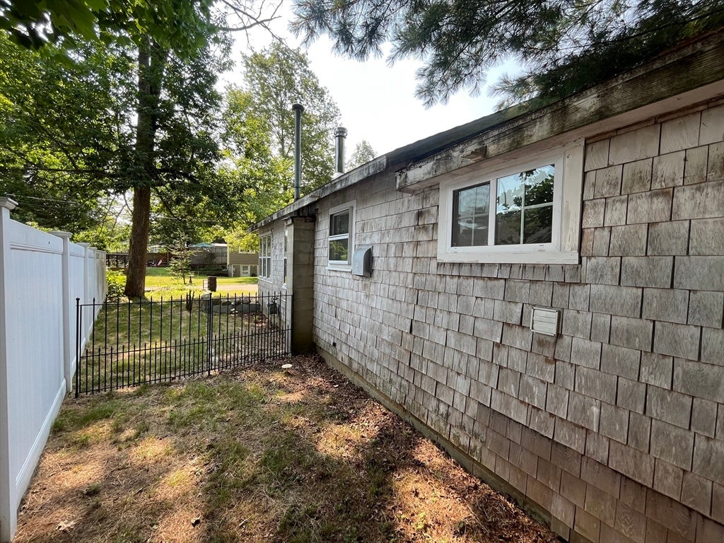 16 West St, Hanson, MA, 16 West St, Hanson, MA Photo #22