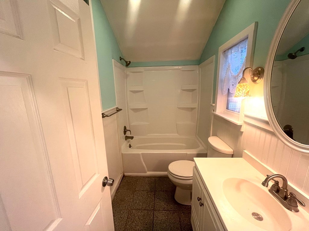 16 West St, Hanson, MA, 16 West St, Hanson, MA Photo #12