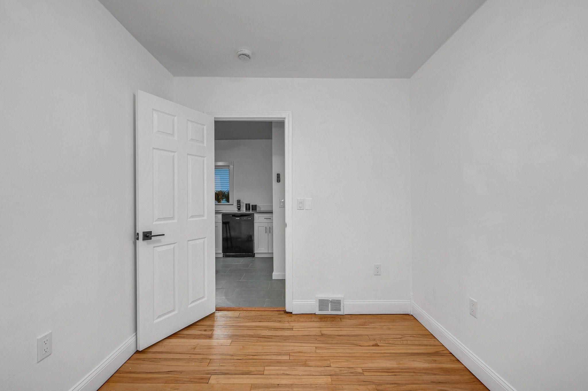 132 Vernon Street, Tewksbury, MA, 132 Vernon Street, Tewksbury, MA Photo #15