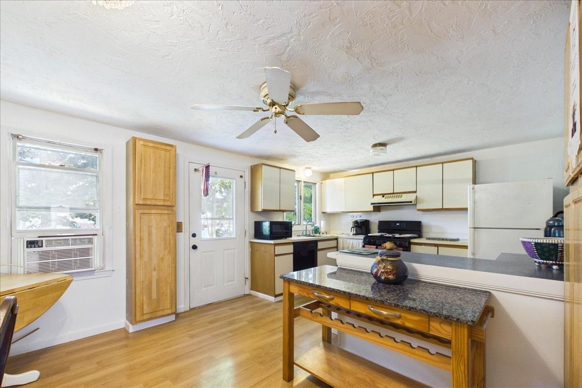 600 N Montello St #3, Brockton, MA Photo #10