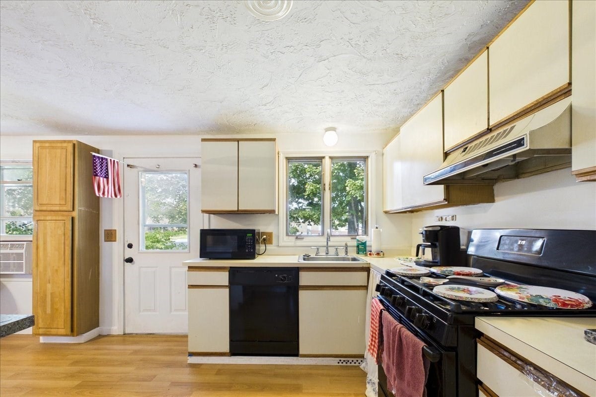 600 N Montello St #3, Brockton, MA Photo #13