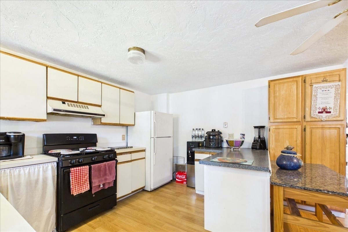 600 N Montello St #3, Brockton, MA Photo #14