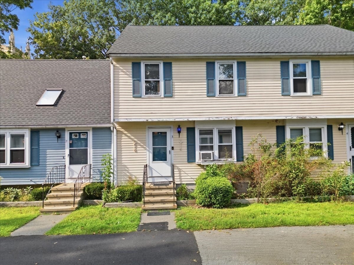 Photo of 600 N Montello St, Brockton, MA