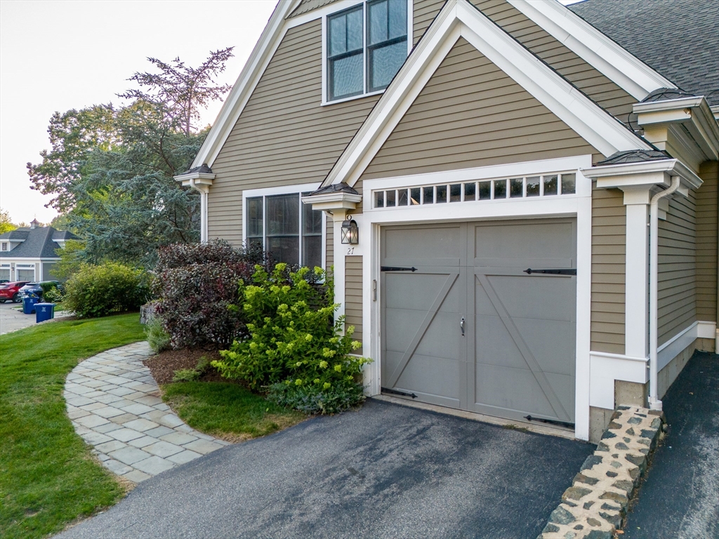 27 Green Meadow Drive 27