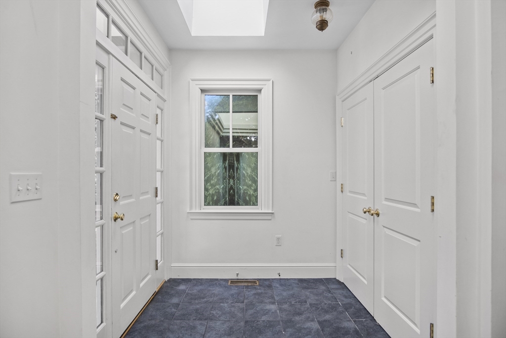 27 Green Meadow Drive 27
