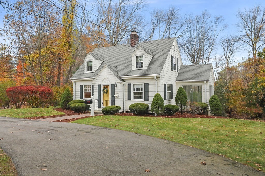 1297 Old Worcester Rd