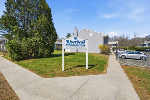 Photo of 555 Russell Rd #E29, Westfield, MA 01085 (MLS # 73500337)