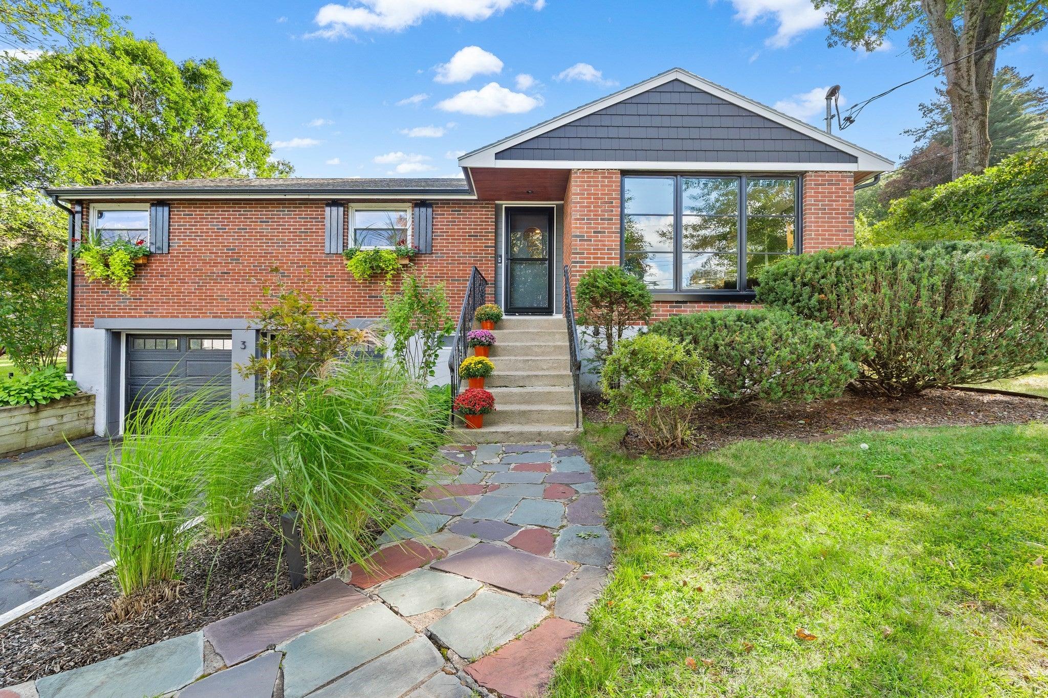 Photo of 3 Pheasant Lane, Woburn, MA