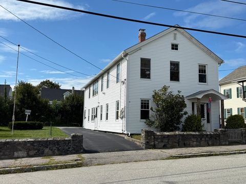 13 Oxford Ave Dudley MA 01571