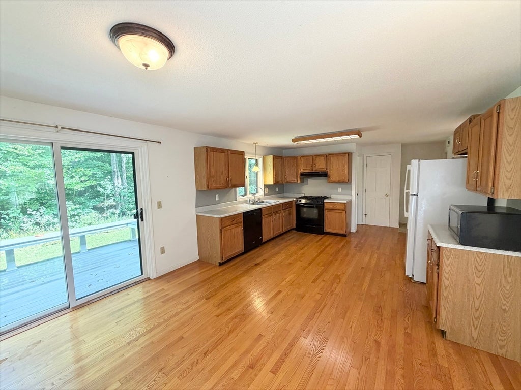 5 Meadow Oak Ln #B, Deerfield, MA, 5 Meadow Oak Ln #B, Deerfield, MA Photo #11