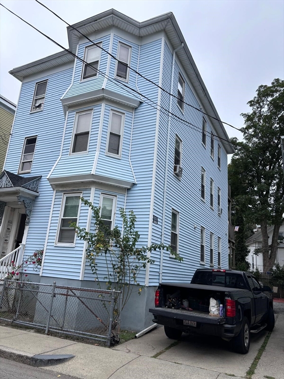 8 Porter St