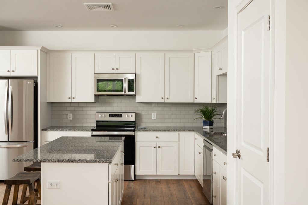 390 Chief Justice Cushing Hwy #209, Cohasset, MA, 390 Chief Justice Cushing Hwy #209, Cohasset, MA Photo #5