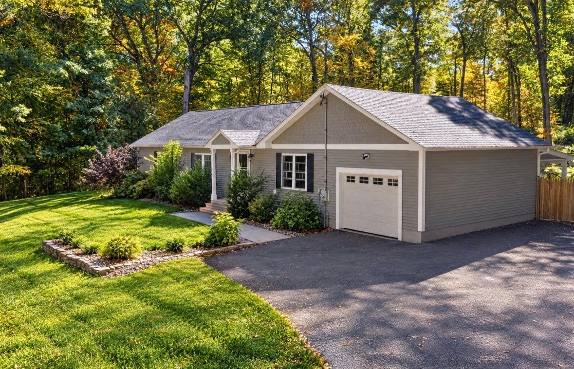 100 Sprague St, Northbridge, MA, 100 Sprague St, Northbridge, MA Photo #2