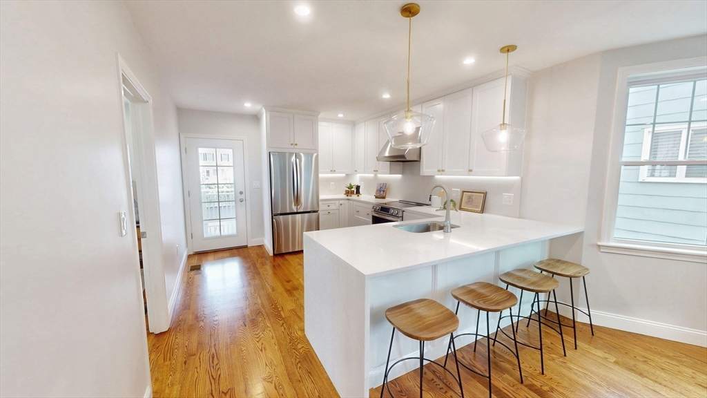 10 Lewis St 2