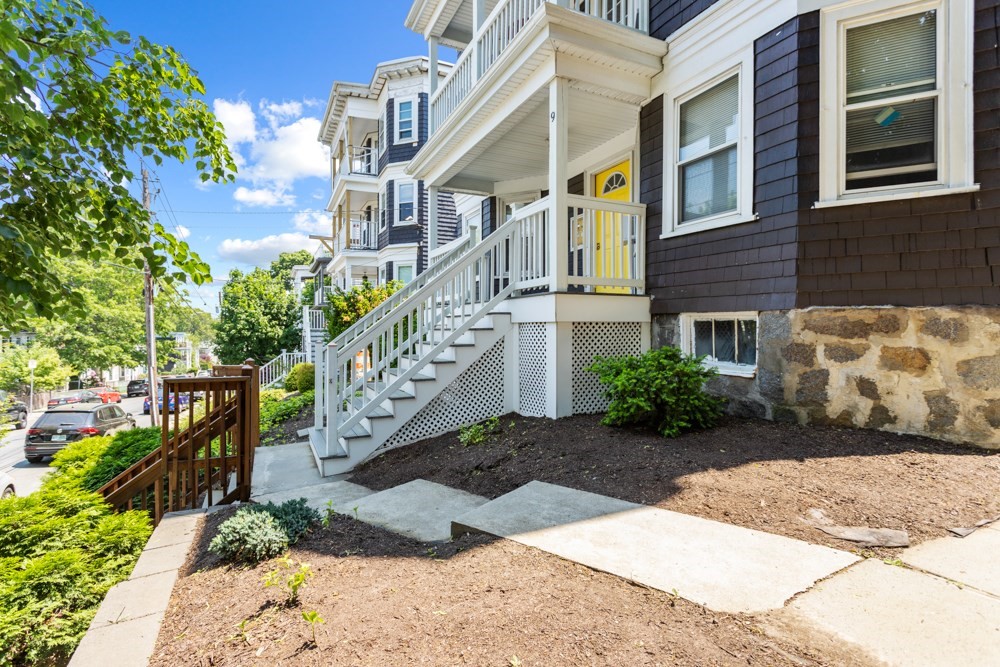 9 Bailey St #2, Boston, MA Photo #27