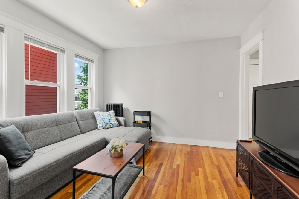 9 Bailey St #2, Boston, MA Photo #11