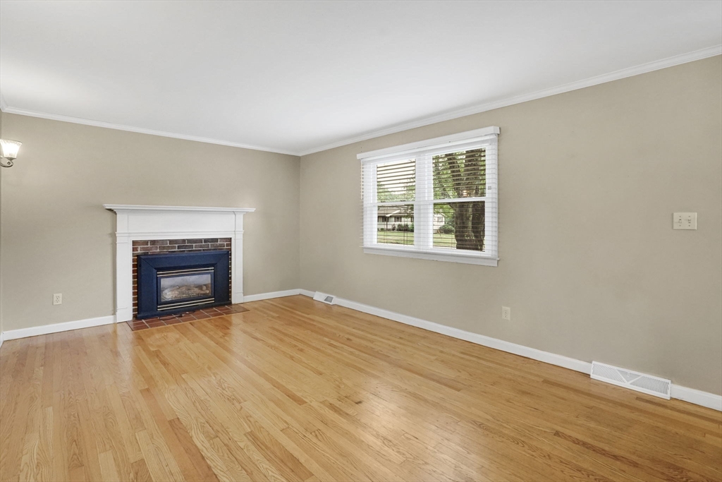 213 Clover Rd
