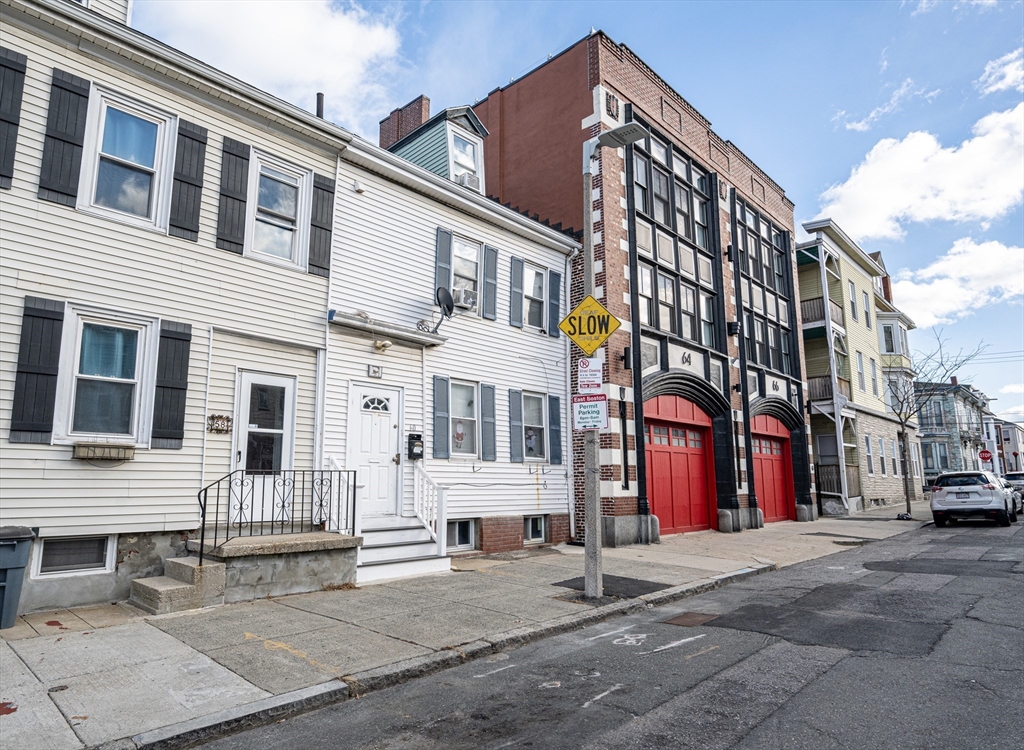 60 Marion St