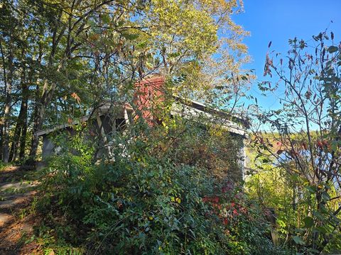 56 Lake Sargent Dr Leicester MA 01524