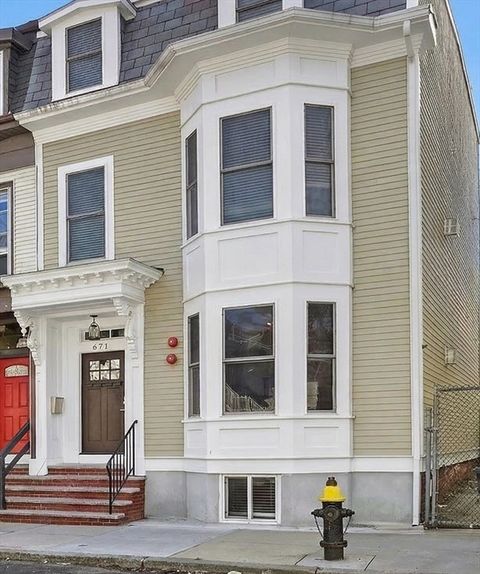 671 E 5th St 1 Boston MA 02127