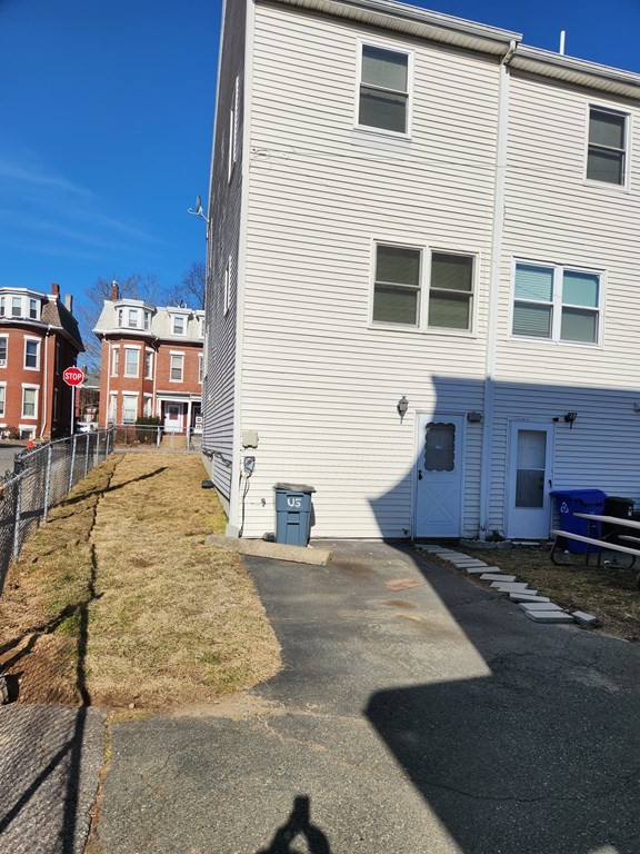 80 Blue Hill Ave 5