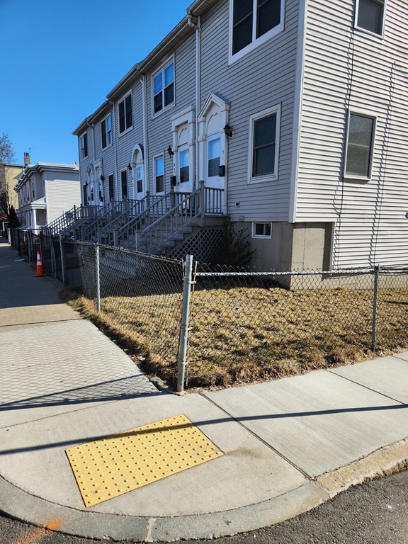 80 Blue Hill Ave 5