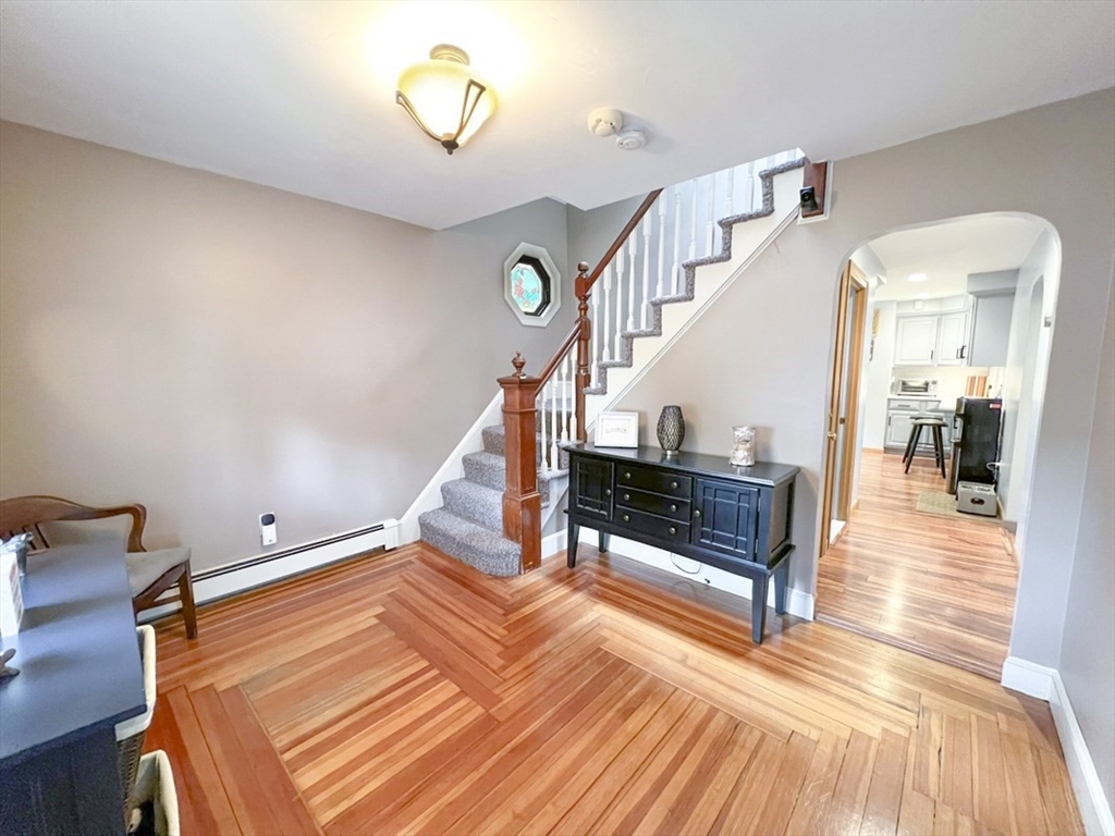 93 Crescent St