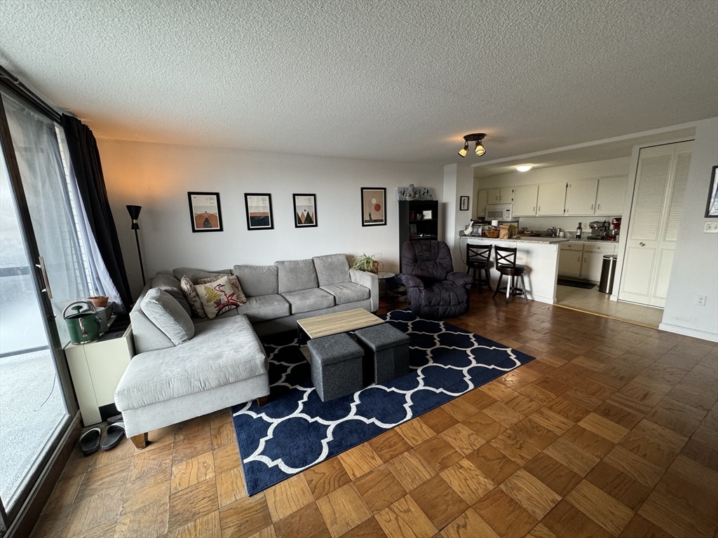 60 Longwood Ave 409