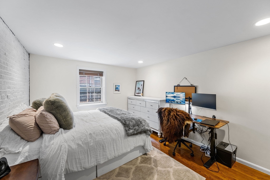 40 Joy St #9, Boston, MA Photo #16