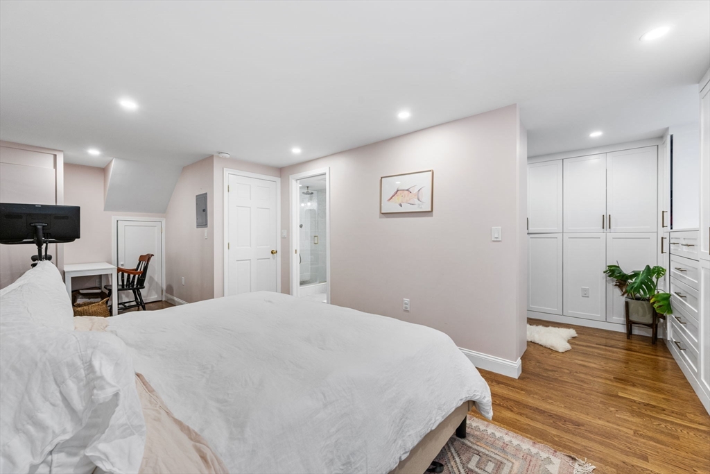 40 Joy St #9, Boston, MA Photo #12