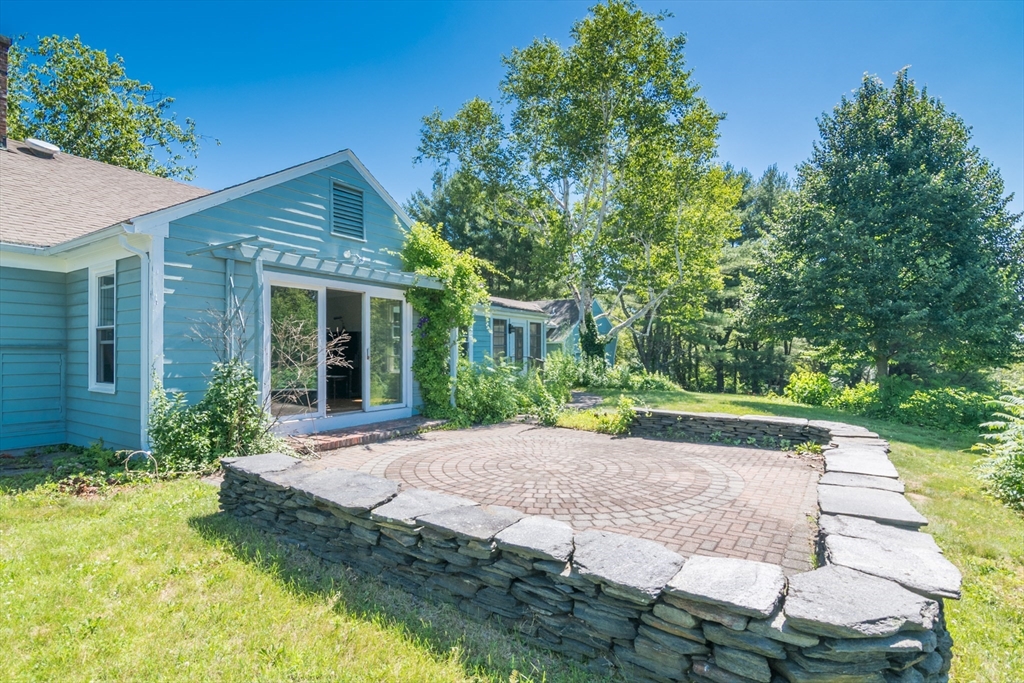 53 Iduna Ln