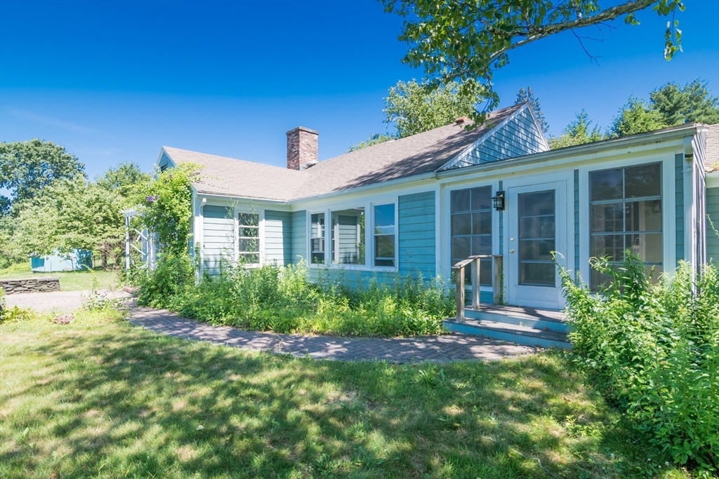 53 Iduna Ln