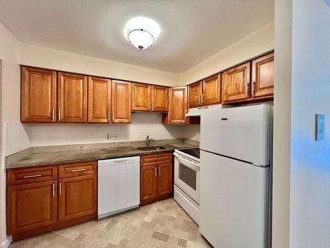 33 Paul Street 33-14 Newton MA 02459