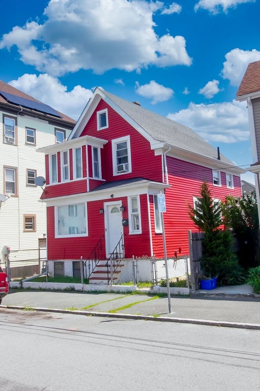 Photo of 90 Hemlock St, New Bedford, MA
