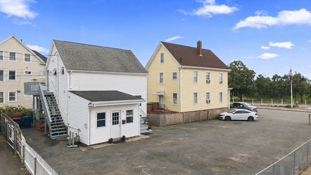 22 County St