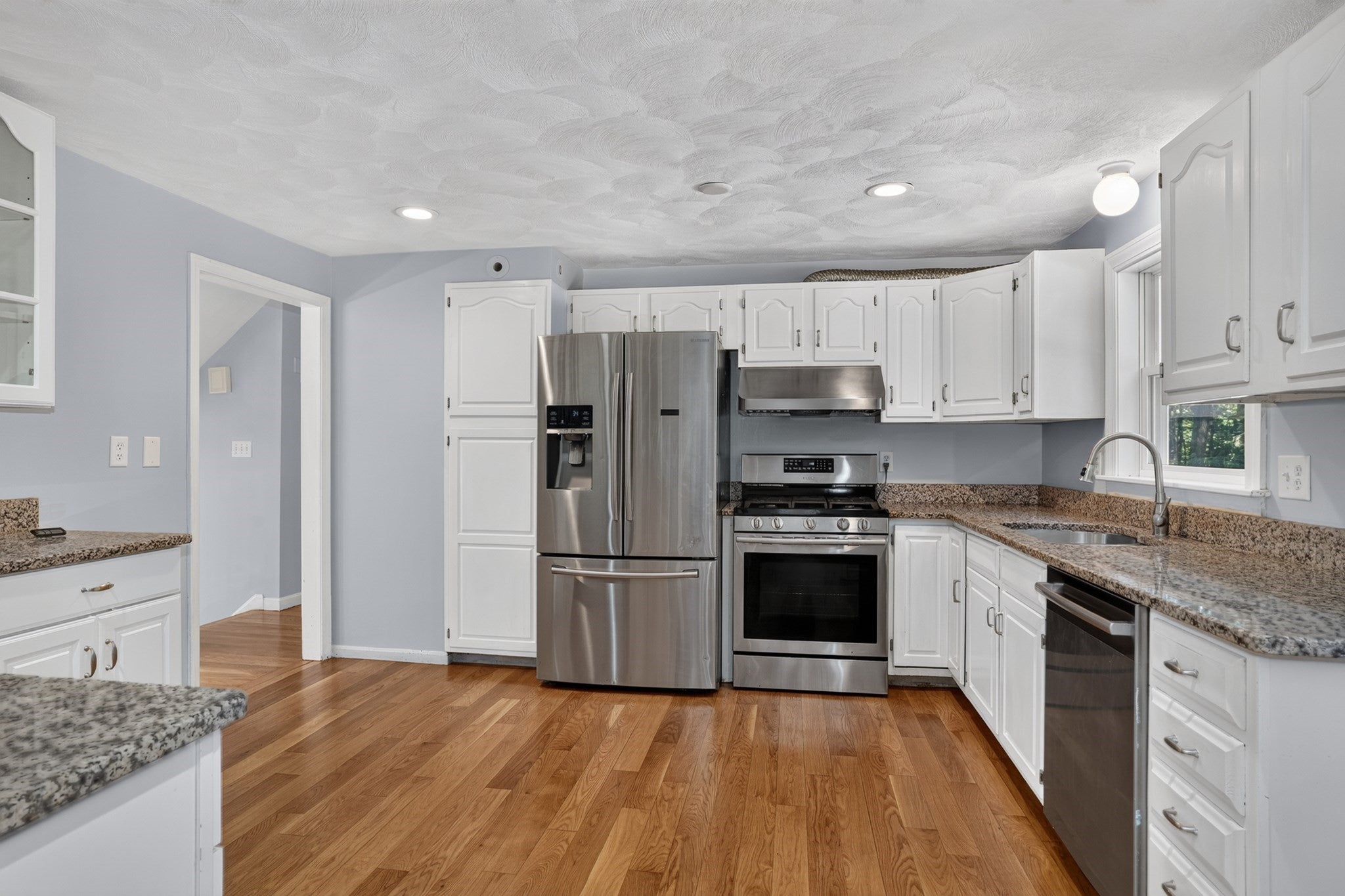 4 Quail Run Rd, Wilmington, MA Photo #9