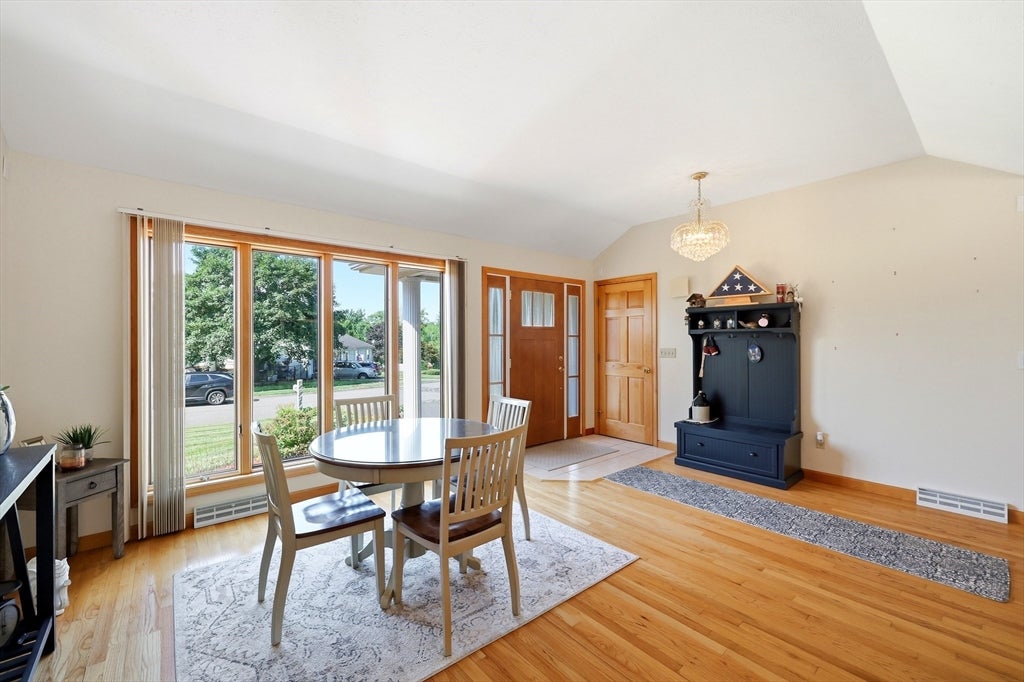 142 Oak Knoll Cir, Ludlow, MA, 142 Oak Knoll Cir, Ludlow, MA Photo #5