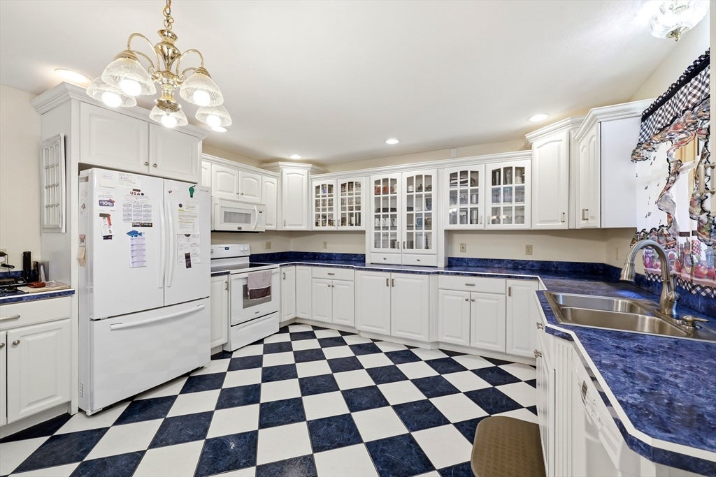 142 Oak Knoll Cir, Ludlow, MA, 142 Oak Knoll Cir, Ludlow, MA Photo #15