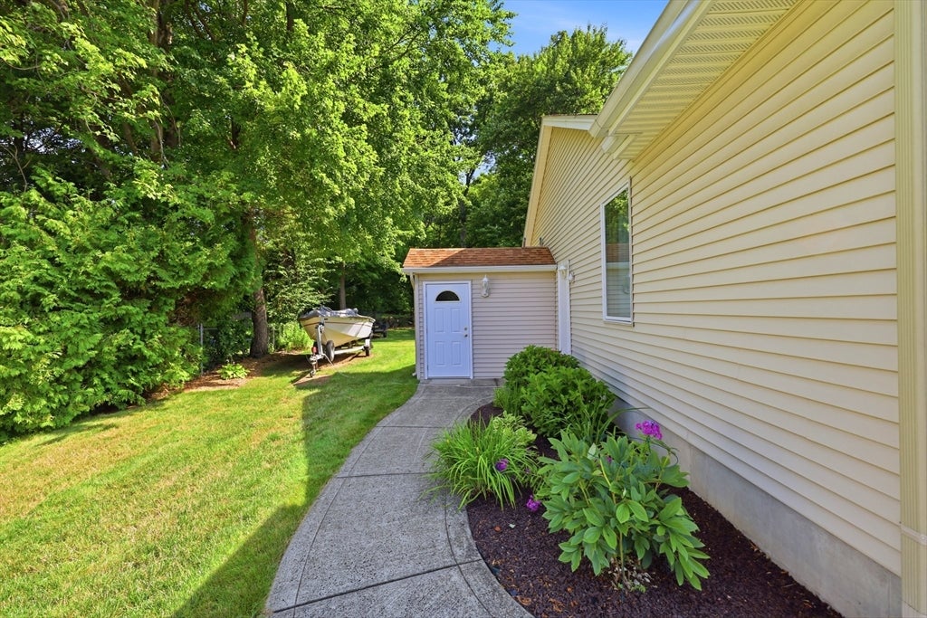 142 Oak Knoll Cir, Ludlow, MA, 142 Oak Knoll Cir, Ludlow, MA Photo #38
