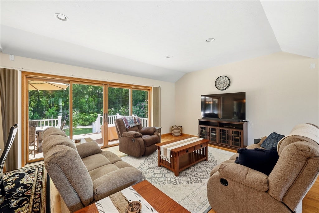 142 Oak Knoll Cir, Ludlow, MA, 142 Oak Knoll Cir, Ludlow, MA Photo #8