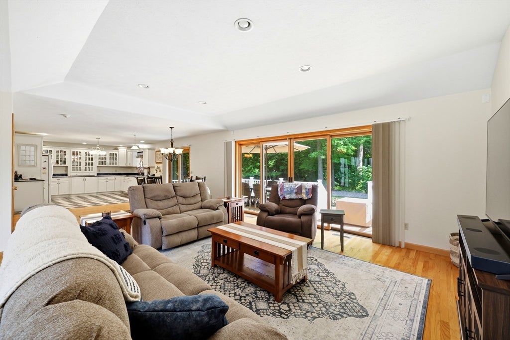 142 Oak Knoll Cir, Ludlow, MA, 142 Oak Knoll Cir, Ludlow, MA Photo #9