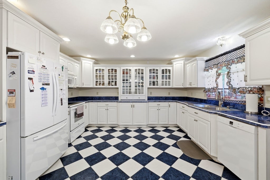 142 Oak Knoll Cir, Ludlow, MA, 142 Oak Knoll Cir, Ludlow, MA Photo #13