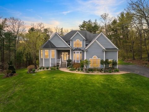 22 Mystic Valley Ln Uxbridge MA 01569