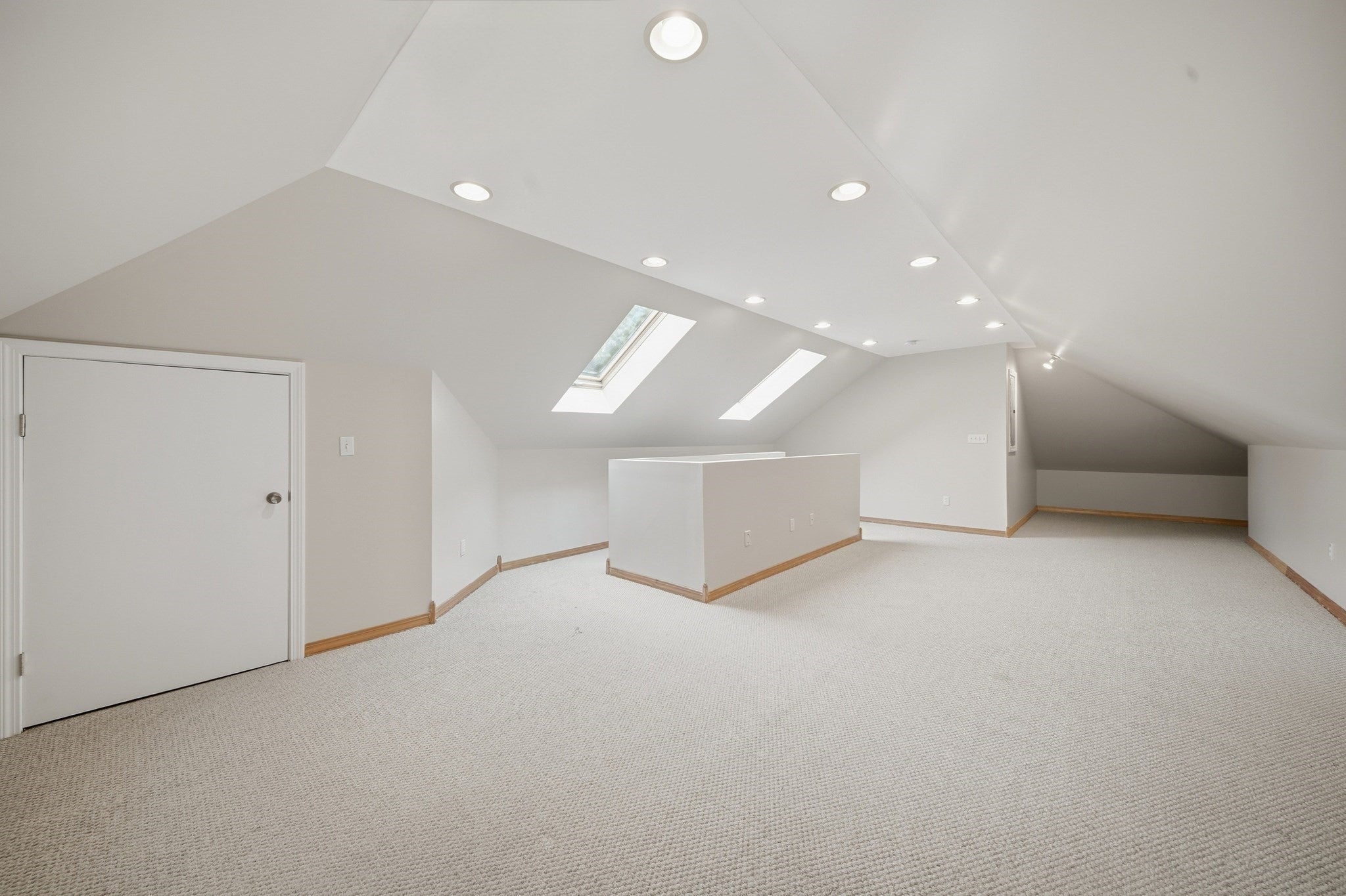 9 Myopia Rd, Stoneham, MA Photo #25