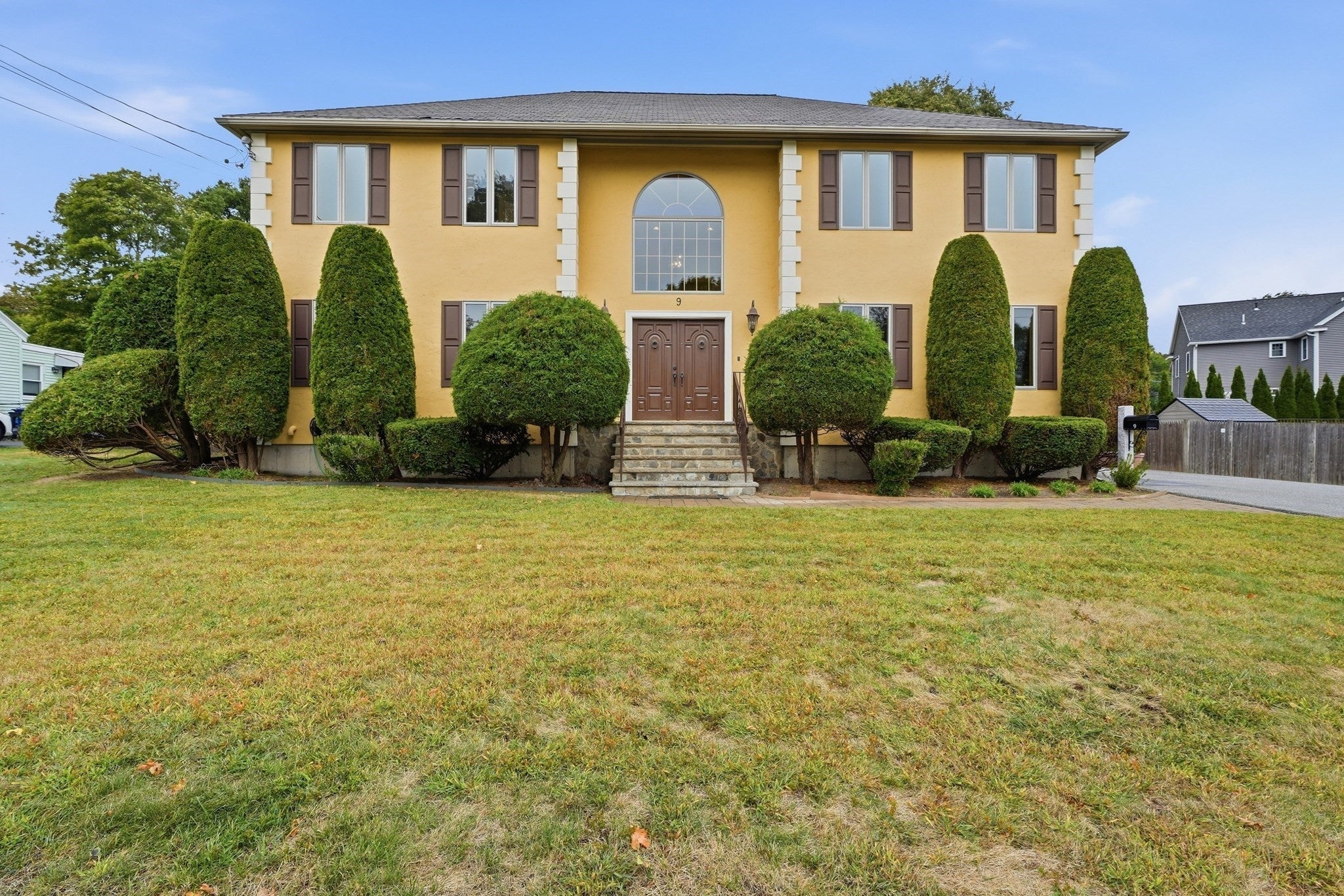 Photo of 9 Myopia Rd, Stoneham, MA