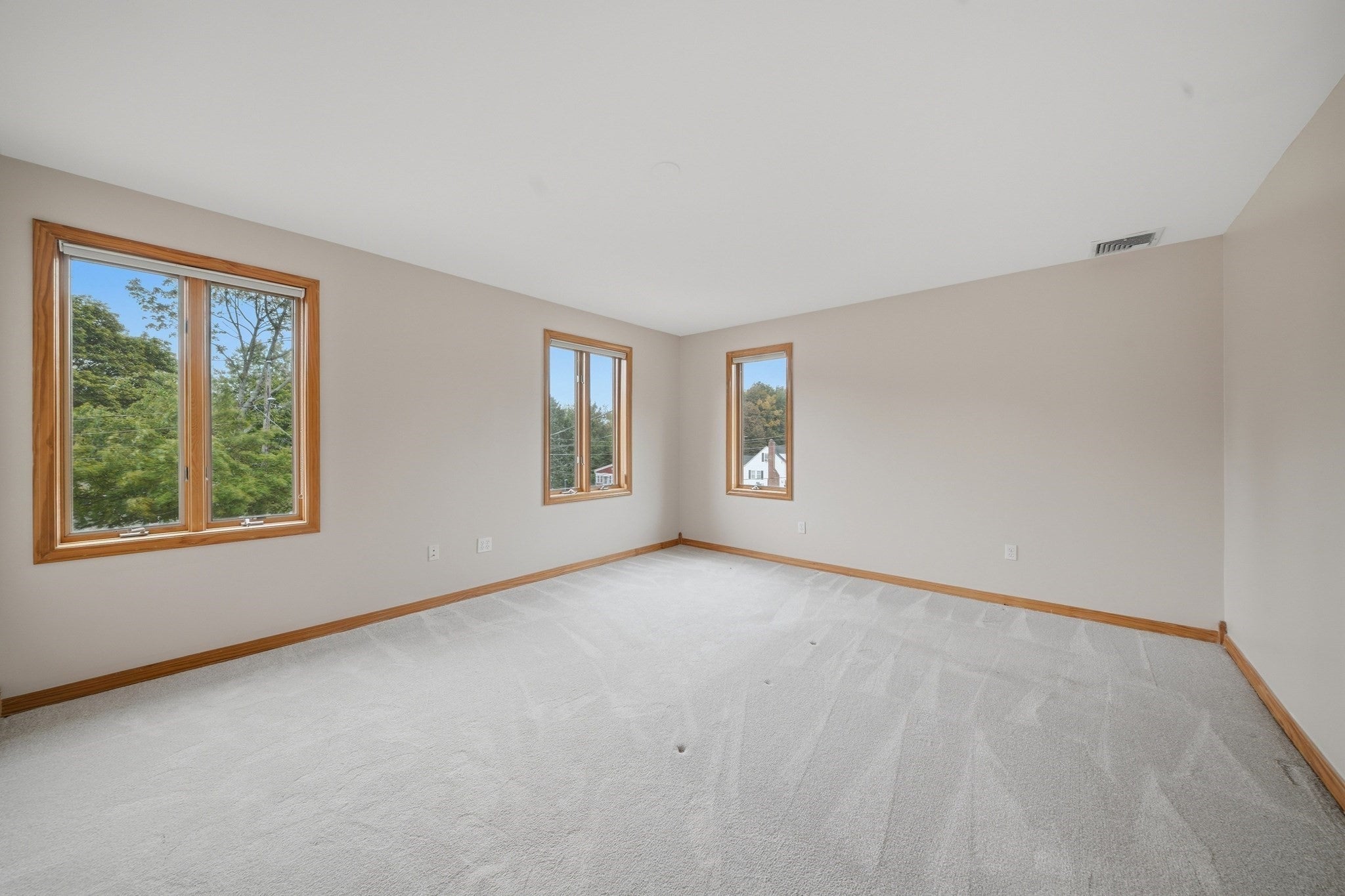 9 Myopia Rd, Stoneham, MA Photo #18